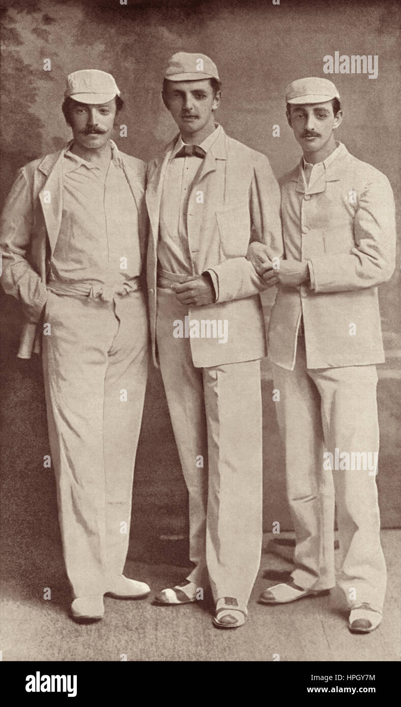 Britische Cricketers, c.t. (Charles Thomas) Minton (Mitte) mit den Brüdern J.E.K. Minton (links) und G.B. Minton (rechts), in 1880 Foto von Elliott & Fry. C.t. Minton (1860-1931) war ein christlicher Missionar nach China, Indien und Afrika. Er gehörte zu den "Cambridge Seven", die sich Hudson Taylor in die Pionierarbeit mit China Inland Mission. In den neueren Jahren würde c.t. dem Herz der Afrika Mission etablieren. Stockfoto