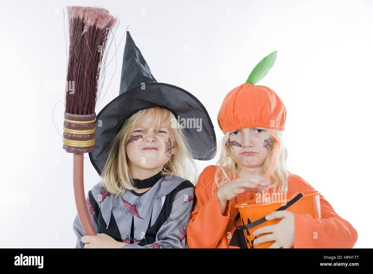 Model Release, Kinder Im Halloweenkostuem - Kinder Halloween-Kostüm Stockfoto