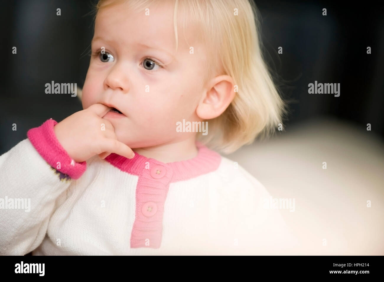 Modell veröffentlicht, Blondinen näher, 1 Jahr - blond, kleine Mädchen Stockfoto