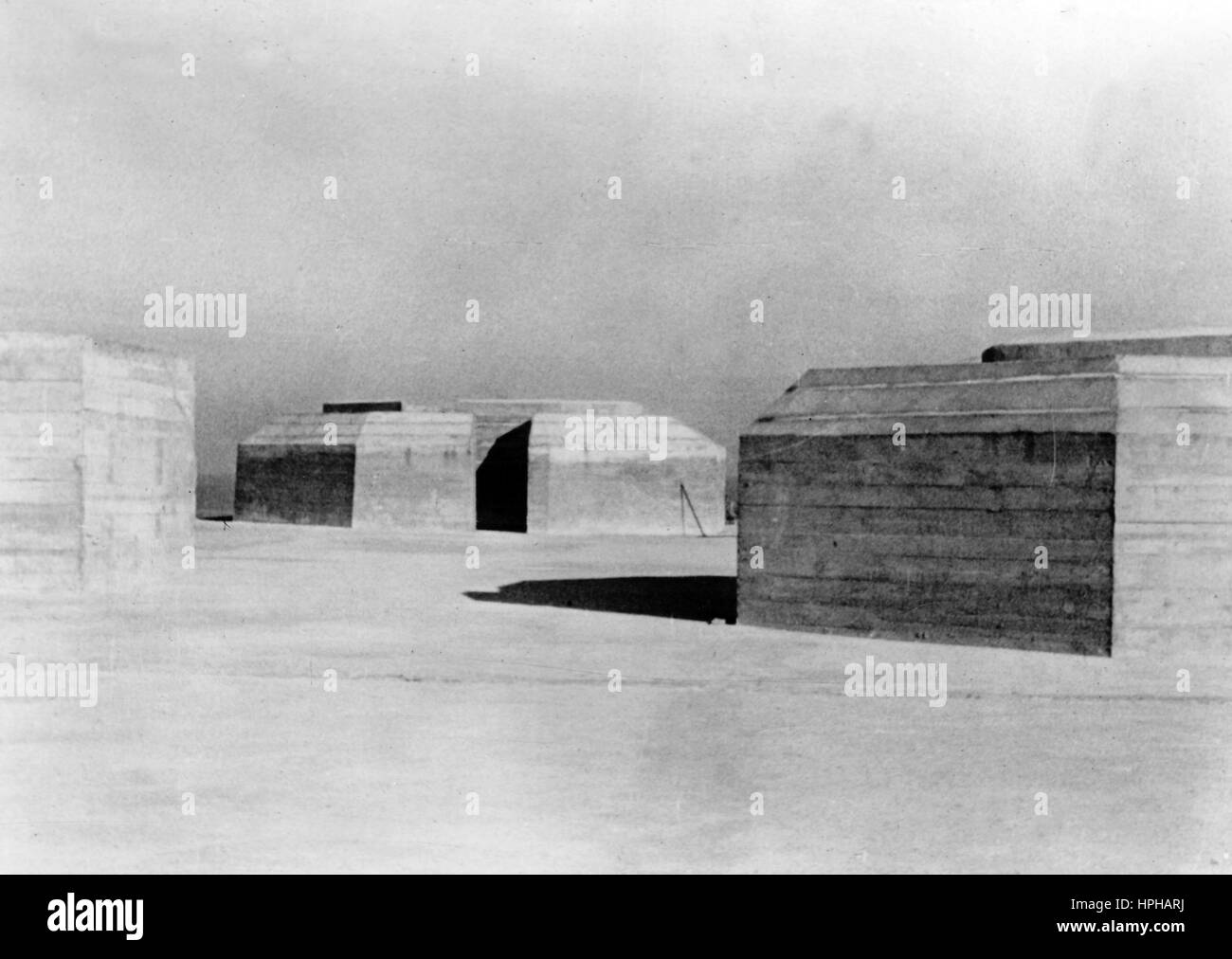 Das Bild der Nazi-Propaganda zeigt ein deutsches Bunkergebiet der Wehrmacht, das im April 1944 veröffentlicht wurde. Fotoarchiv für Zeitgeschichte - KEIN KABELDIENST - | weltweite Nutzung Stockfoto