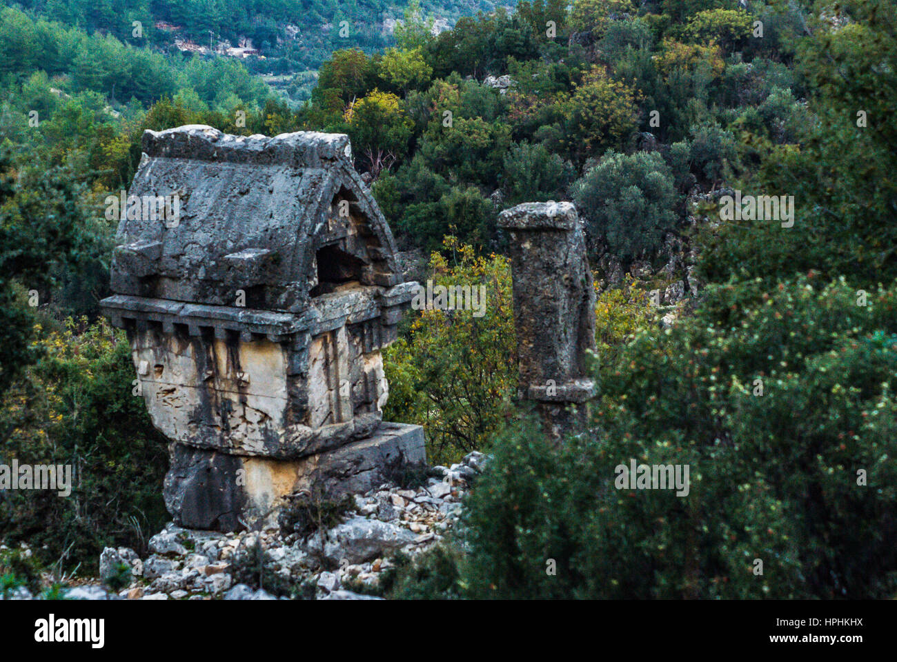 Anicent Felsengräber in Pinara antiken Stadt Fethiye Türkei, Pinara Antik Kenti Kaya Mezari harabeleri Stockfoto