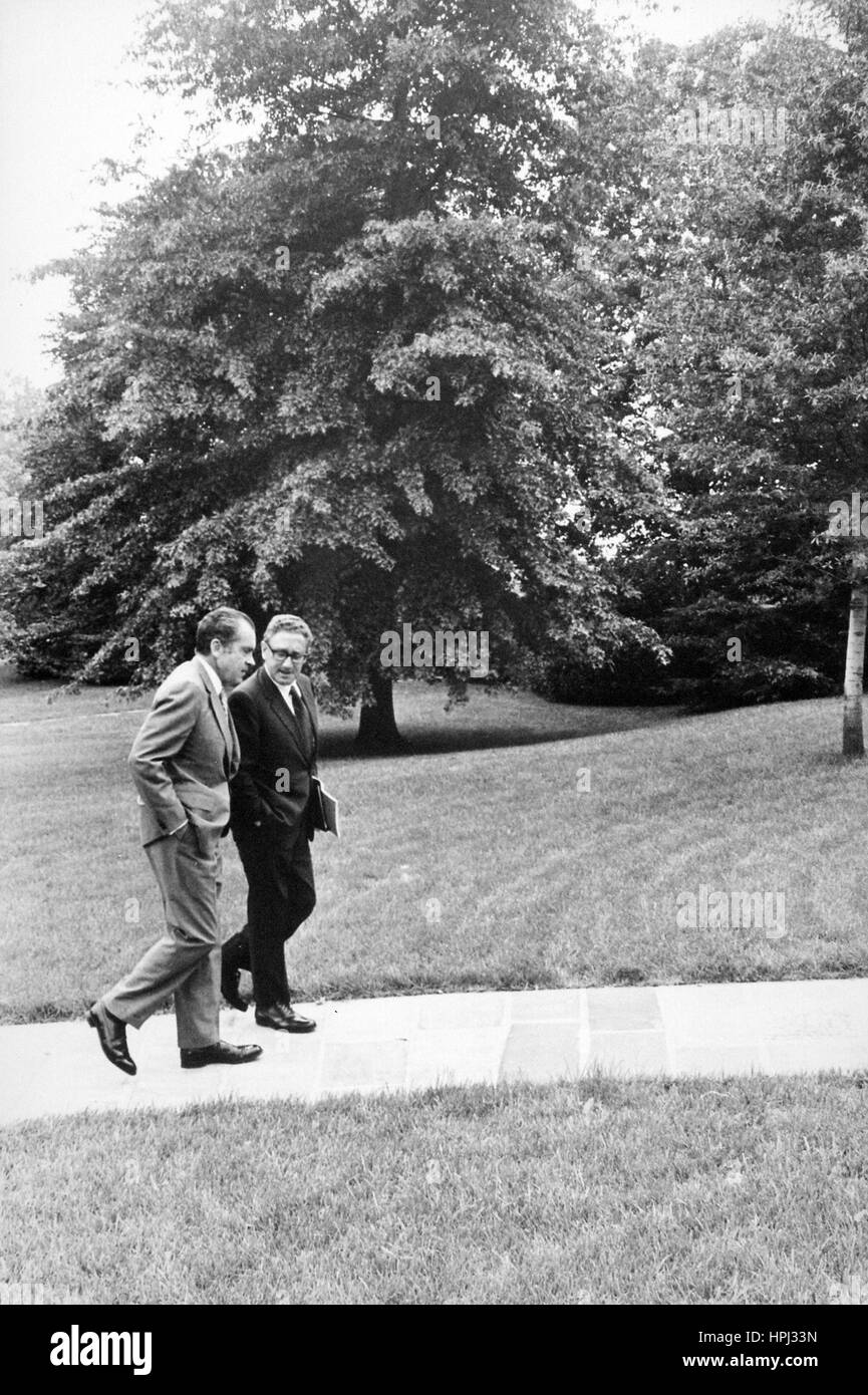 Präsident RICHARD NIXON mit Henry Kissinger über 1974. Foto: White House offizielle Stockfoto