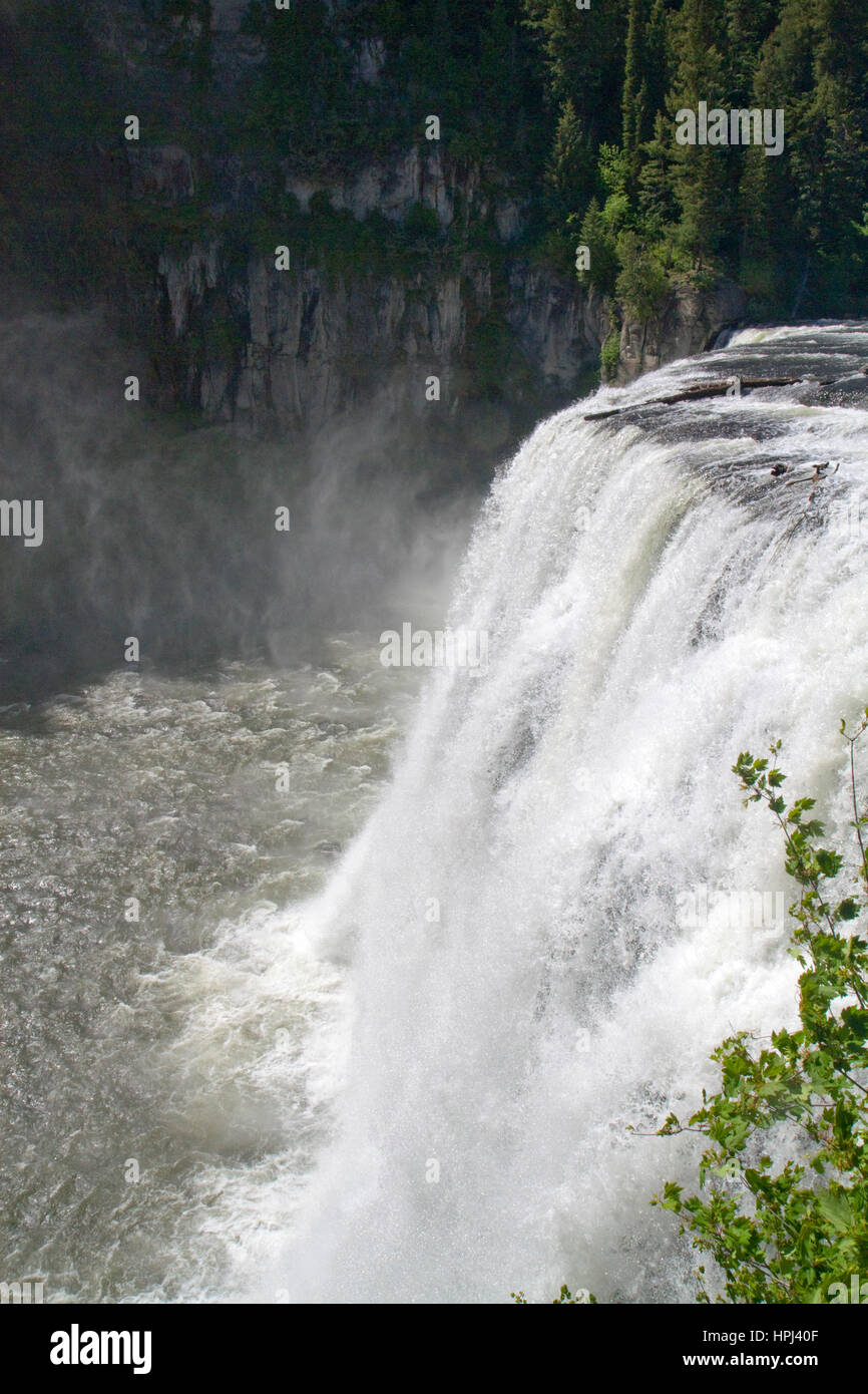 Upper Mesa Falls auf Henrys Fork des Snake River in den Caribou Targhee National Forest, Idaho, USA. Stockfoto