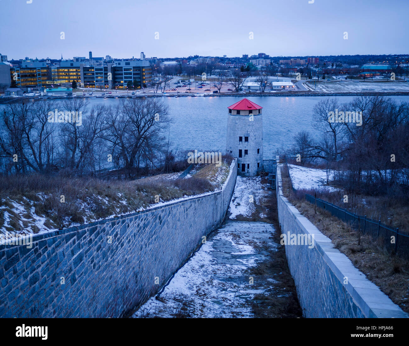 Fort Henry in Kingston Ontario Kanada während der blauen Stunde am Abend Stockfoto