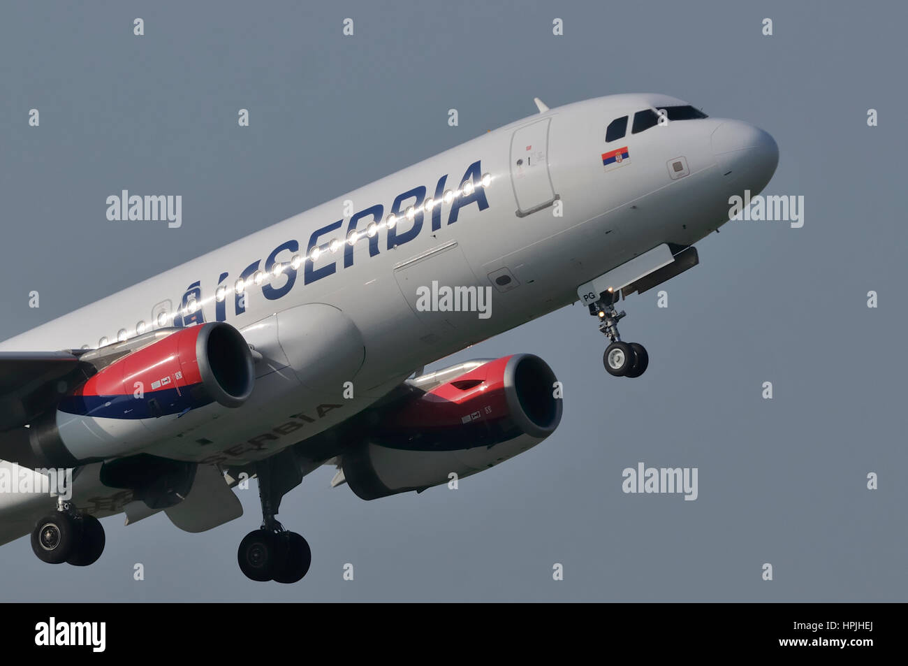 Air Serbia, nationale Fluggesellschaft von Serbien Airbus A320-200 Zweimotoren Standardrumpf 
