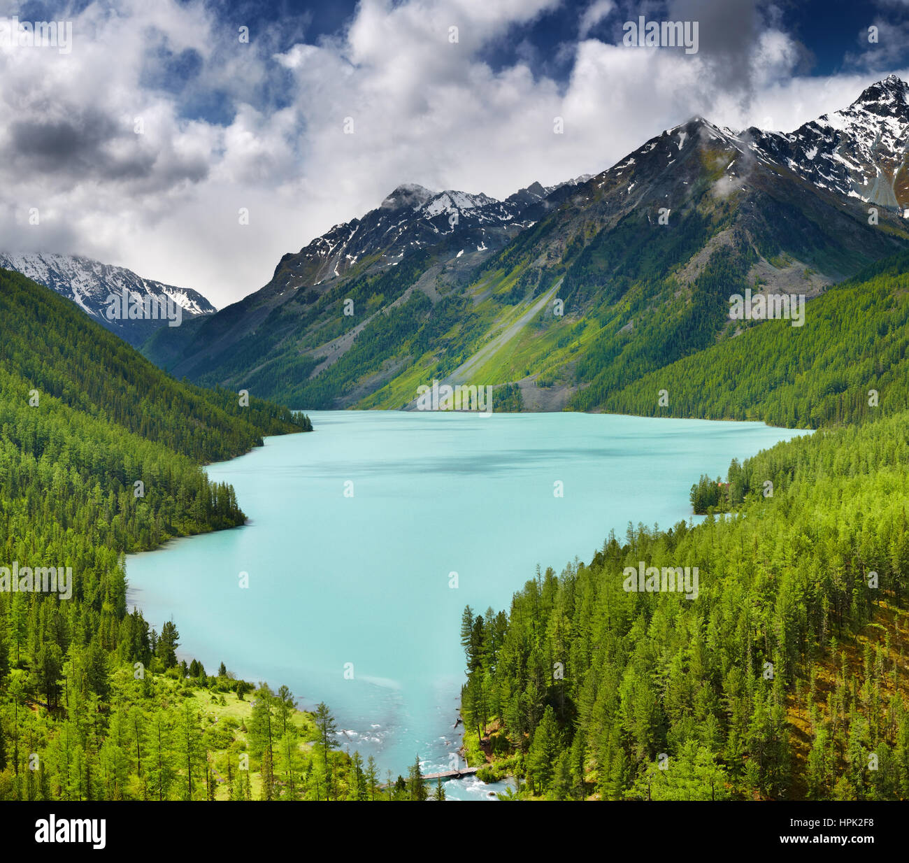 Wunderschönen türkisfarbenen See im Altai-Gebirge Stockfoto