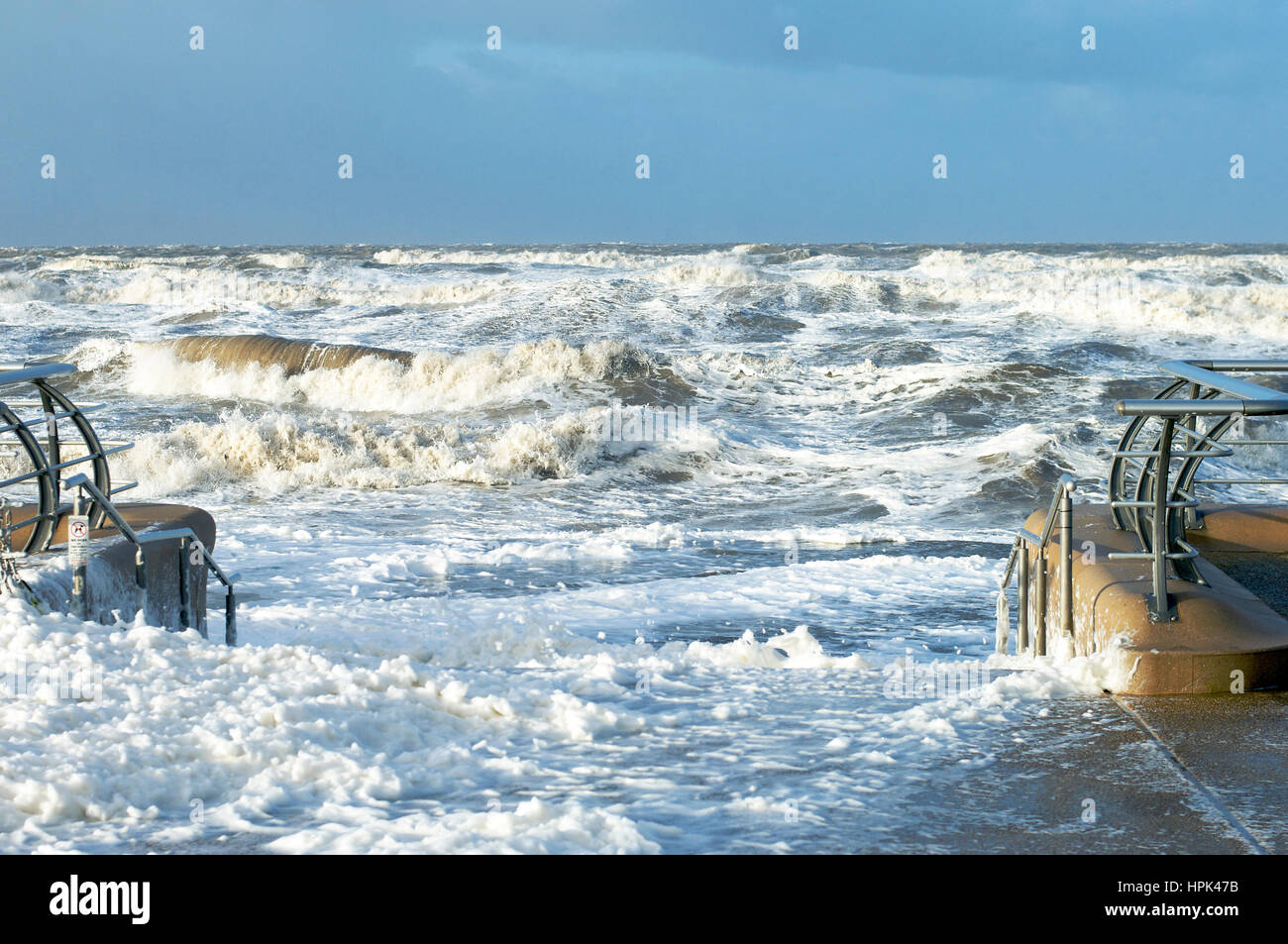 Schwerer Sturm auf Blackpools Strandpromenade Stockfoto