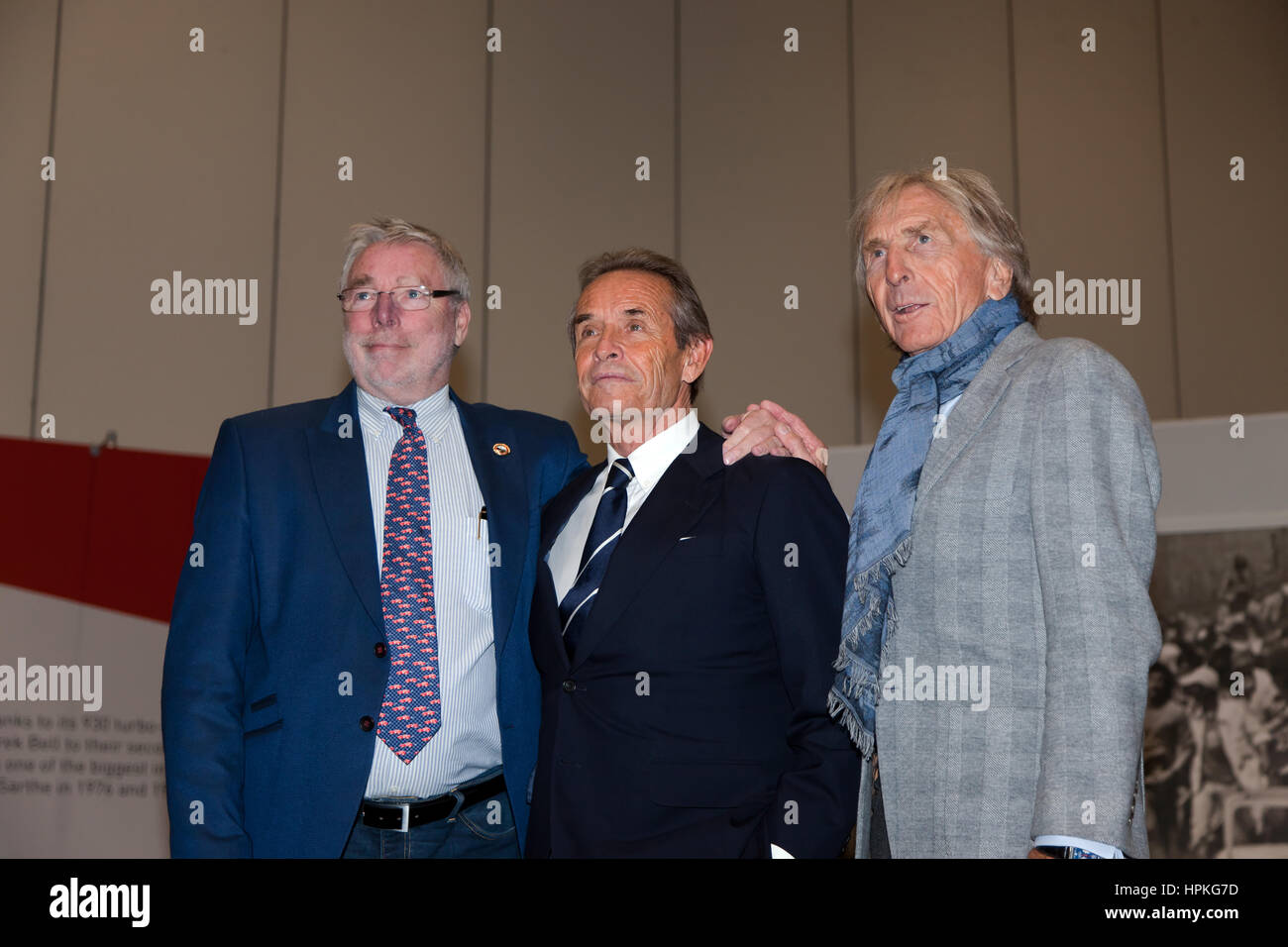 Phto-Call mit Jacky Ickx, Derek Bell und Jurgen Barth bei der Ickx Icon Collection während der 2017, London Classic Car Show. Stockfoto