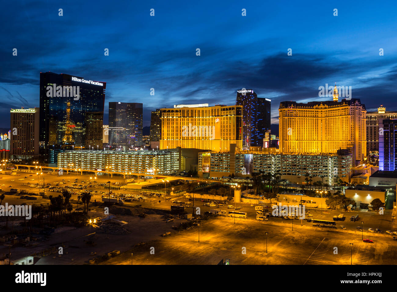 Las Vegas, Nevada, USA - 22. März 2015: Casino Urlaubsorte mit Einbruch der Dämmerung Himmel auf dem Las Vegas Strip in Southern Nevada. Stockfoto