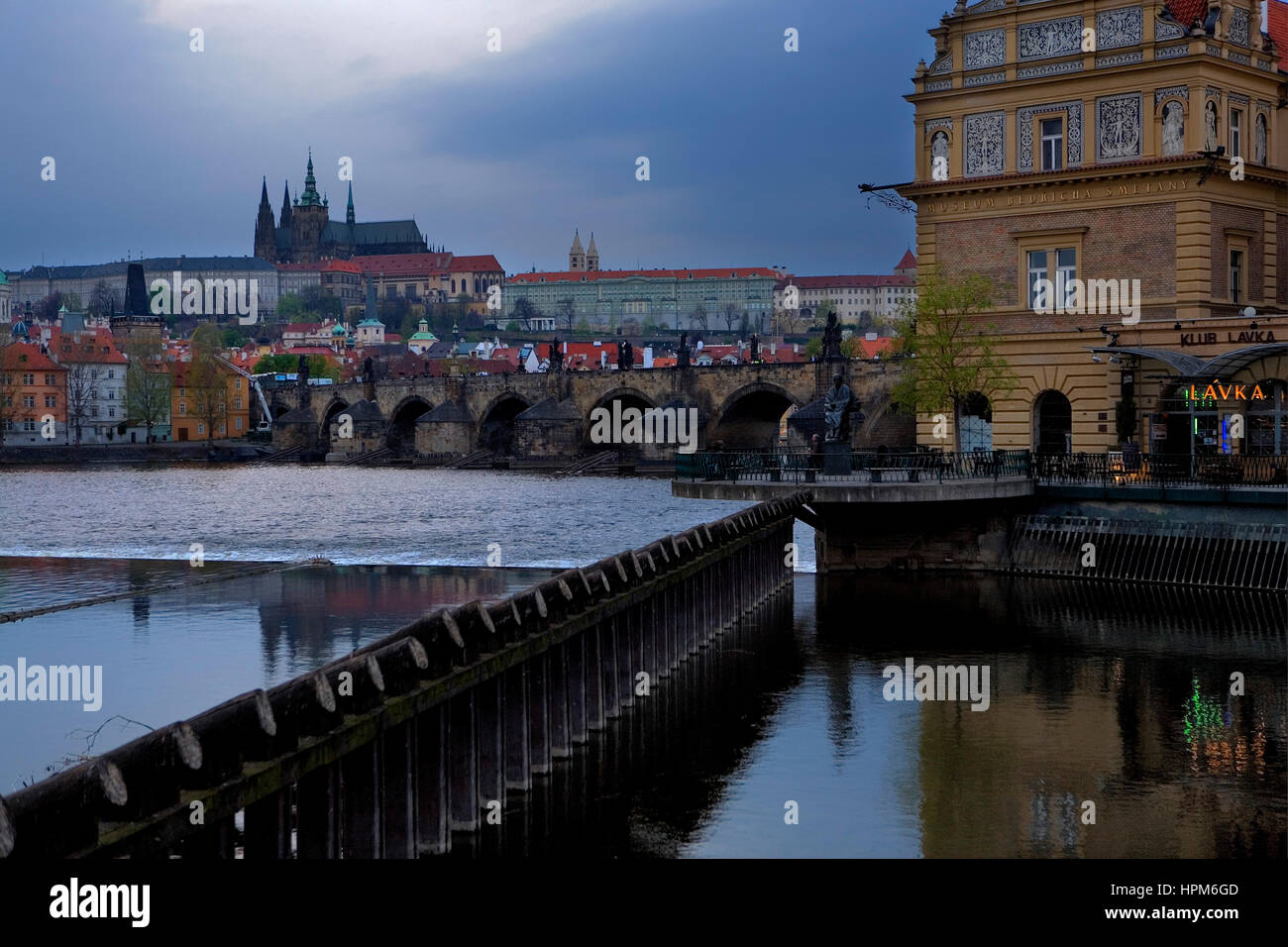 Veits-Dom, Prager Burg, Karlsbrücke, Vltava River.Prague. Tschechische Republik Stockfoto