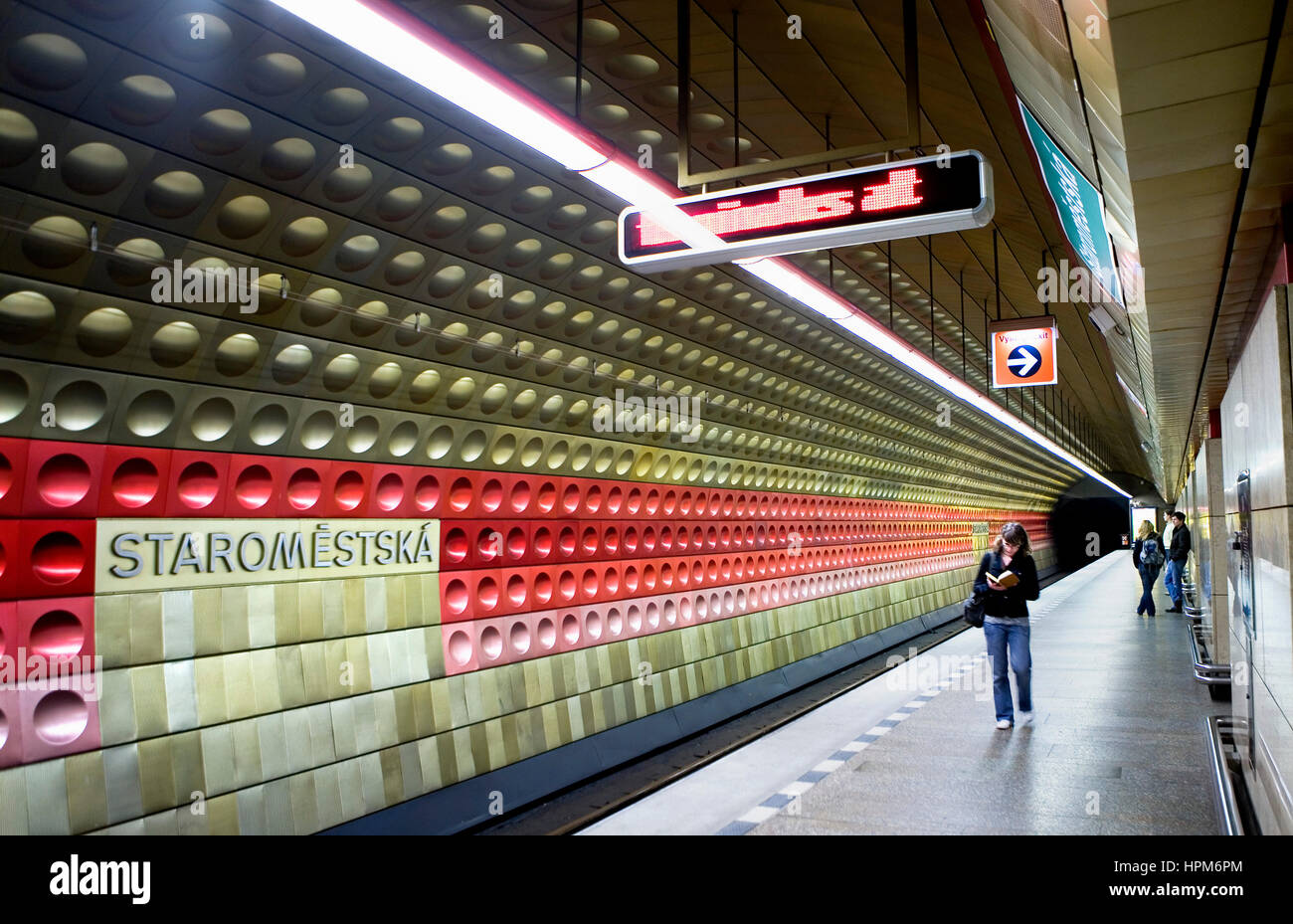 U-Bahn, Linie A. Staroméstská Station. Prag. Tschechische Republik Stockfoto