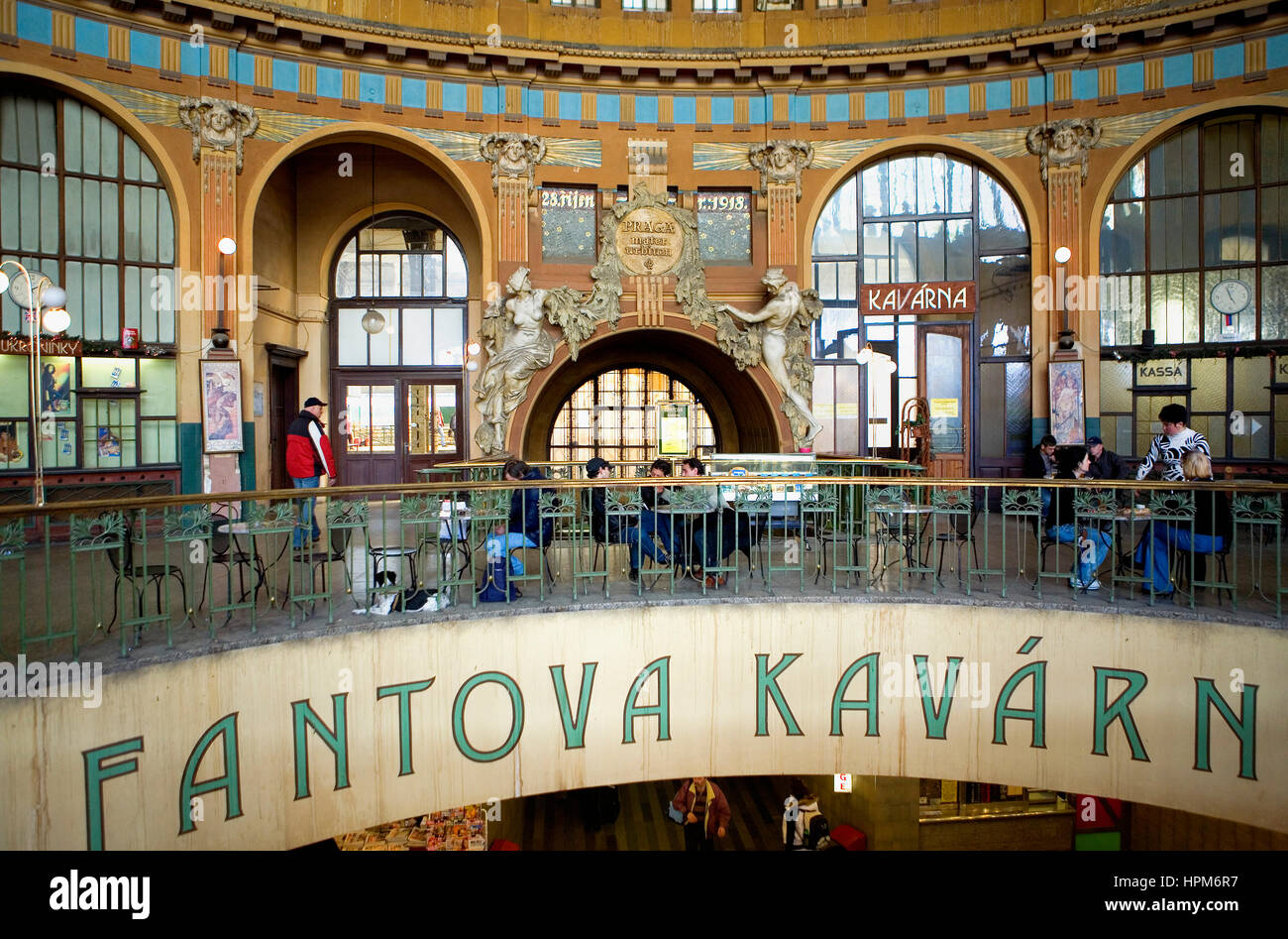 Fantova Café, Jugendstil, im Hauptbahnhof (1901-1909), von Joshep Fanta.Prague. Tschechische Republik Stockfoto