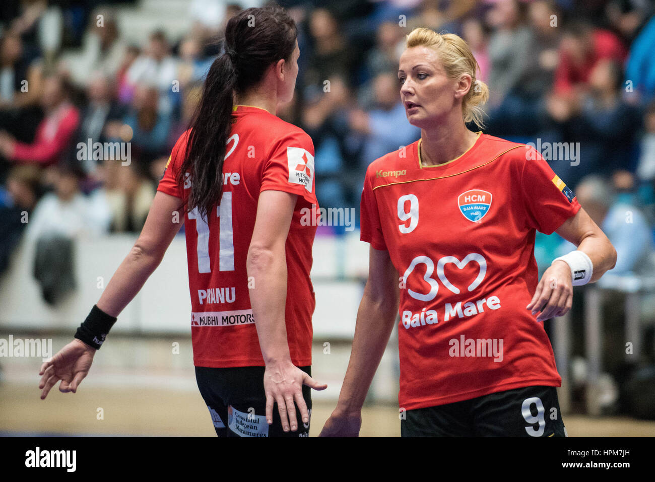 17. November 2015: Gabriella Szucs #9 von HCM Baia Mare in Rumänien Frau Handball National League Spiel zwischen CSM Bukarest Vs HCM Baia Mare in Bukarest, Rumänien ROU Hall Polyvalent.  Foto: Cronos/Catalin Soare Stockfoto