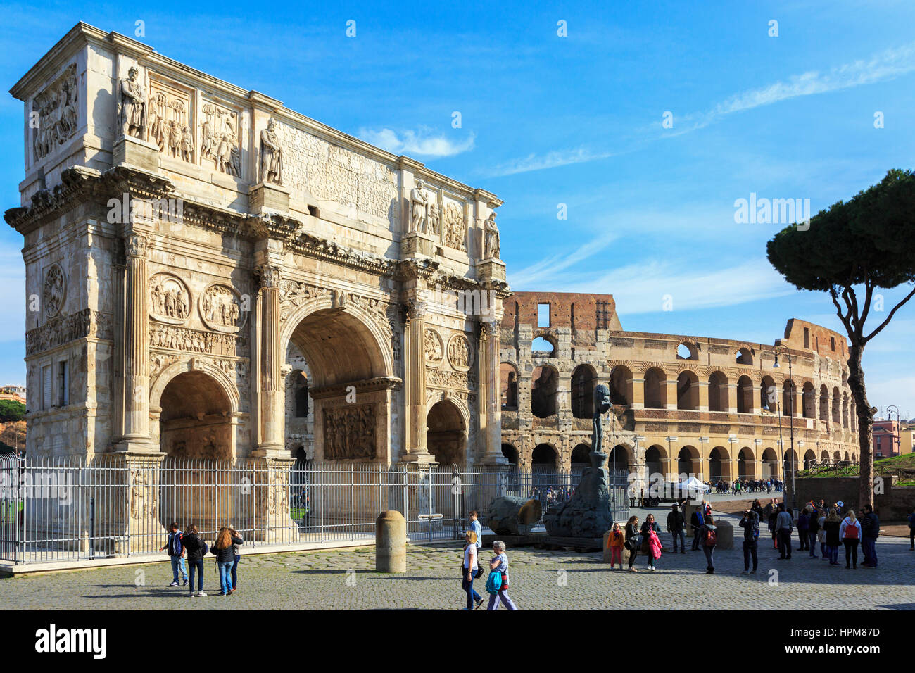 Arco de Constantino, ist der Triumphbogen errichtet von den Senators AD315, befindet sich auf der Via Triumphalis, zwischen Palatin und dem Kolosseum Ro Stockfoto