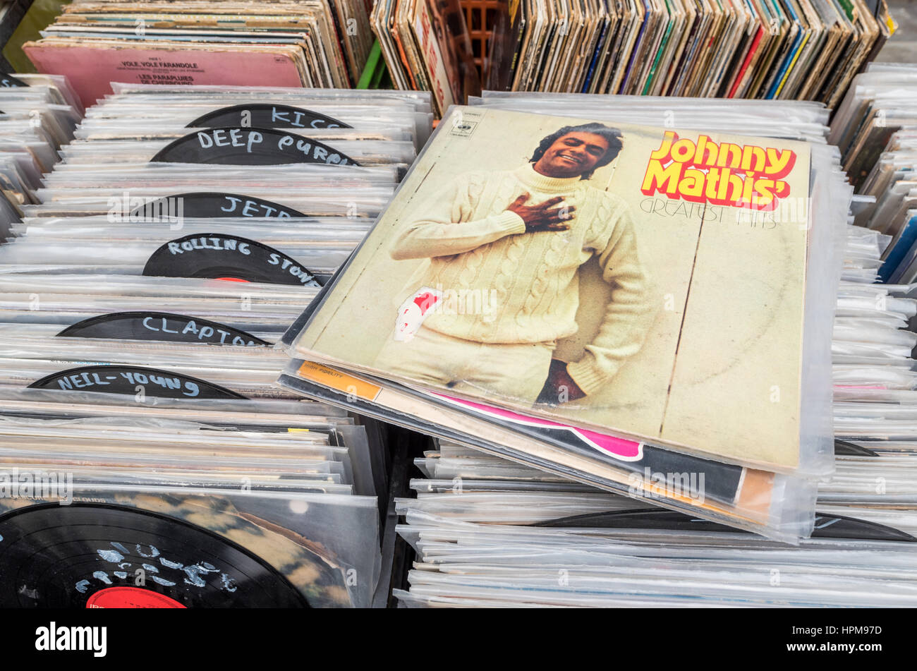 Israel, Tel Aviv-Yafo, Shuk Hapishpeshim Flohmarkt - Musik Schallplatten zu verkaufen Stockfoto