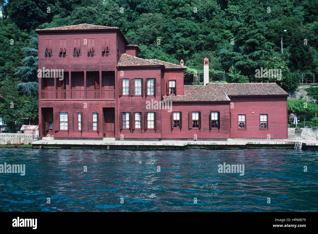 Hekimbasi Salih Efendi Yali (c18th) oder Holz Waterfront Villa am asiatischen Ufer des Bosporus Istanbul Türkei Stockfoto