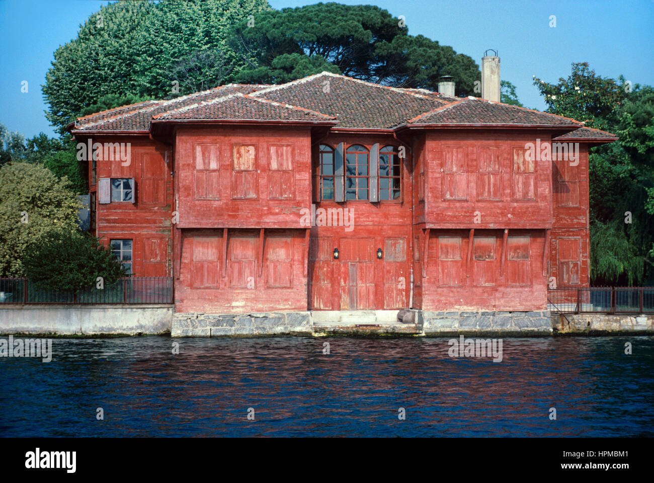 Sadullah Pasa Yali (1760 s) einer osmanischen Türkisch Waterfront Villa am asiatischen Ufer des Bosporus oder Bosporus Meerenge-Istanbul-Türkei Stockfoto