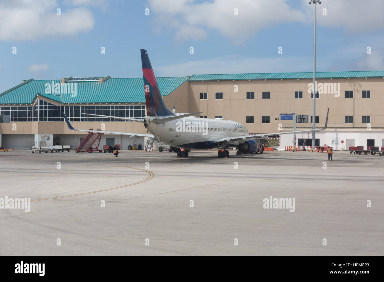 Delta Airlines Flugzeug am Flughafen von Aruba Stockfoto