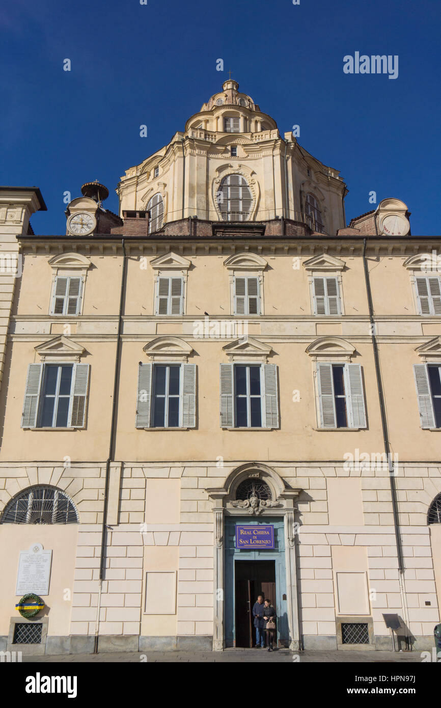 Kirche von San Lorenzo, ist Real Chiesa di San Lorenzo in Palazzo di Città Turin neben dem königlichen Palast gestaltete Barockkirche. Stockfoto