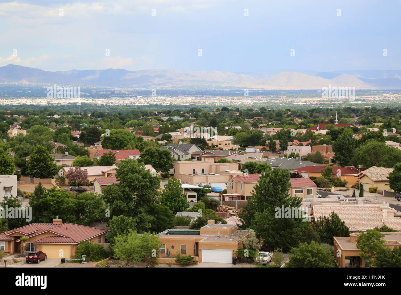 Blick nach Osten über Norden Tal und Sandia Berge von Petroglyph Nationalmonument, Mew Mexico, Albuquerque, USA Stockfoto