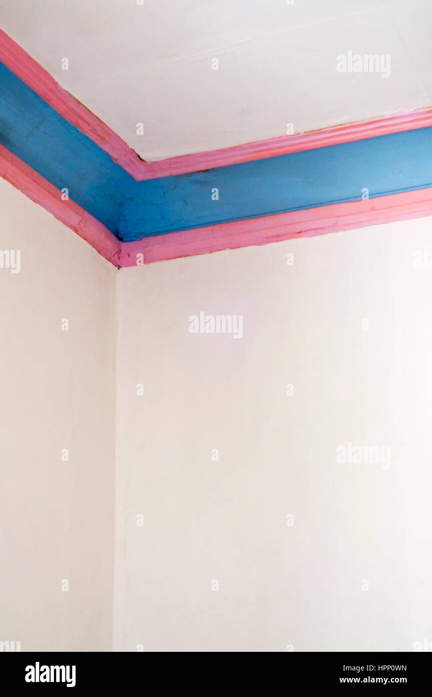 5 von 5 abgeschlossenen Reparatur von Schäden an Decke, Gesims & Hintergrund durch Wasser aus undichtes Dach verursacht. Suche UIDIY 1 für Sequenz. Details in Desc. Stockfoto