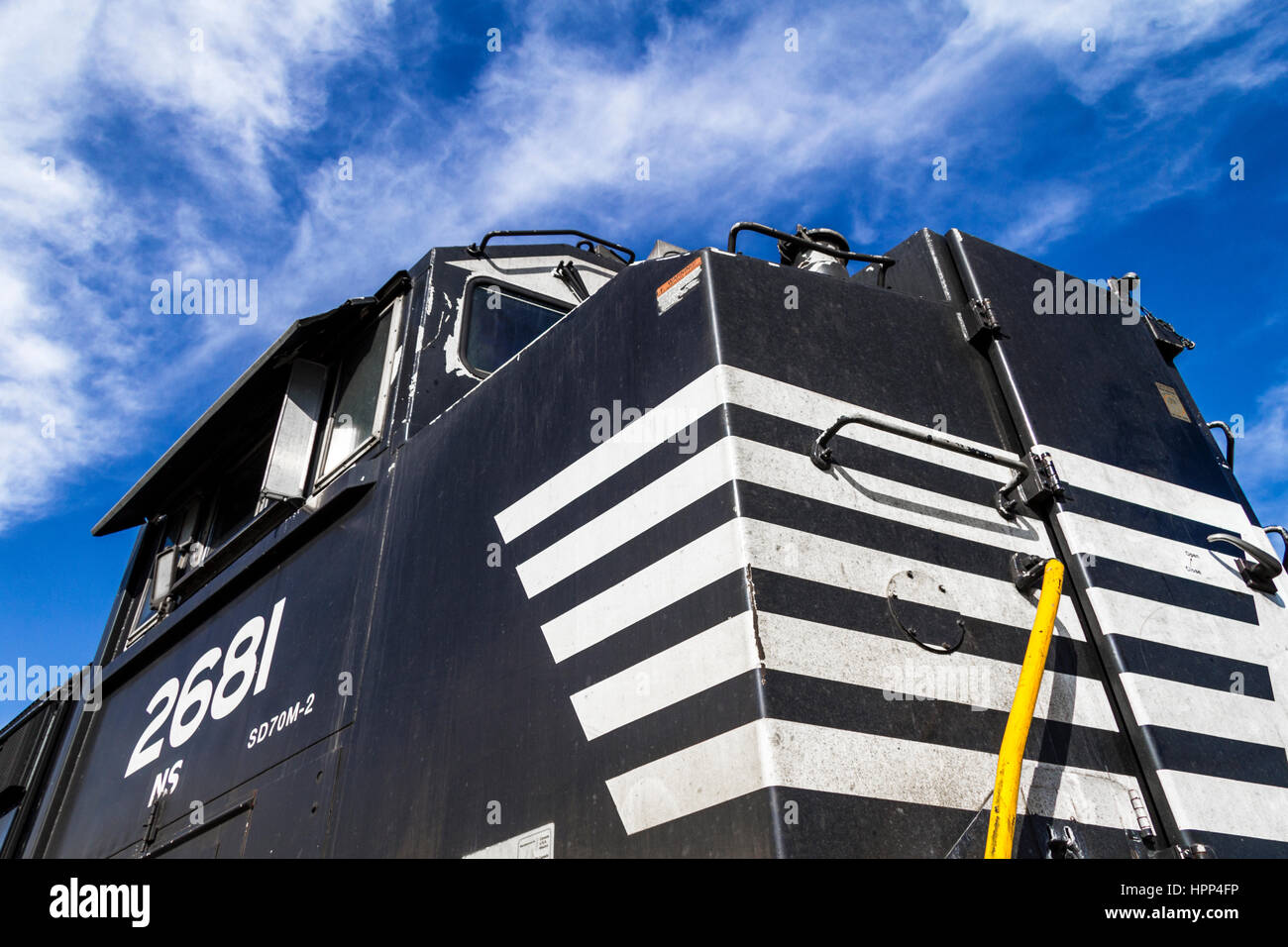 Indianapolis - ca. Februar 2017: Norfolk Southern Railway Motor Zug. NS ist eine Klasse ich Eisenbahn in den USA und wird als NSC ich Stockfoto