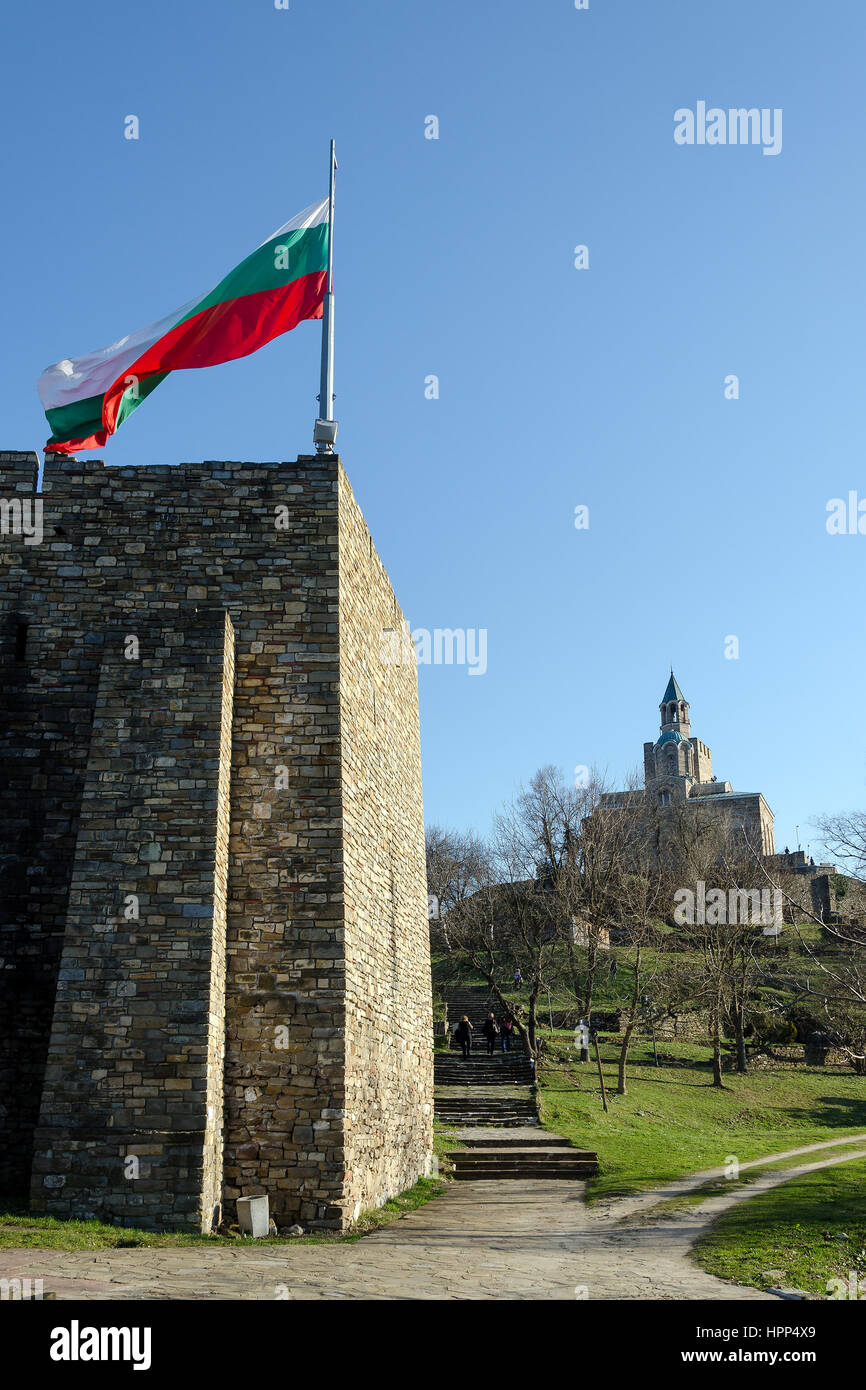 Bulgarische Flagge im Tsarevets Fortress, Bulgarien Stockfoto