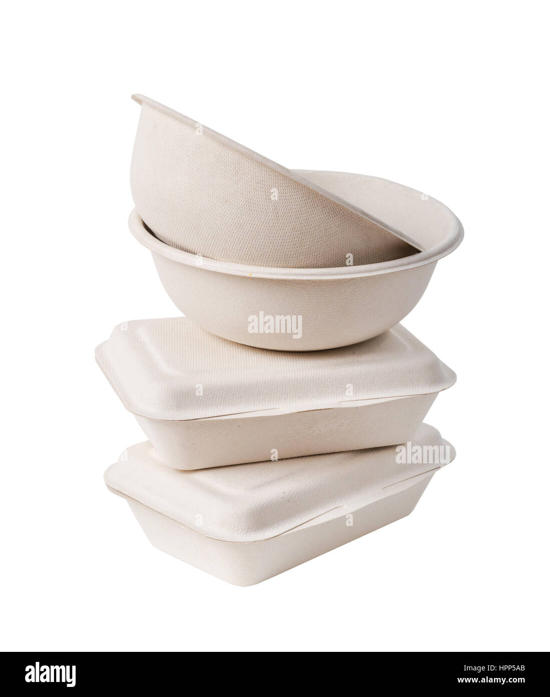 Gruppe von Produkt aus Bagasse für Container Essen, Box, Schale und Tasse. Isoliert auf weißem Hintergrund, Clipping-Pfad. Stockfoto
