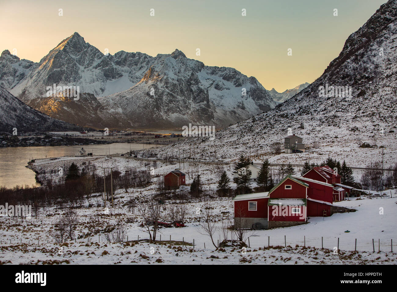 Sonnenaufgang, Napp Dorf, Lofoten Inseln, Norwegen, Europa Stockfoto