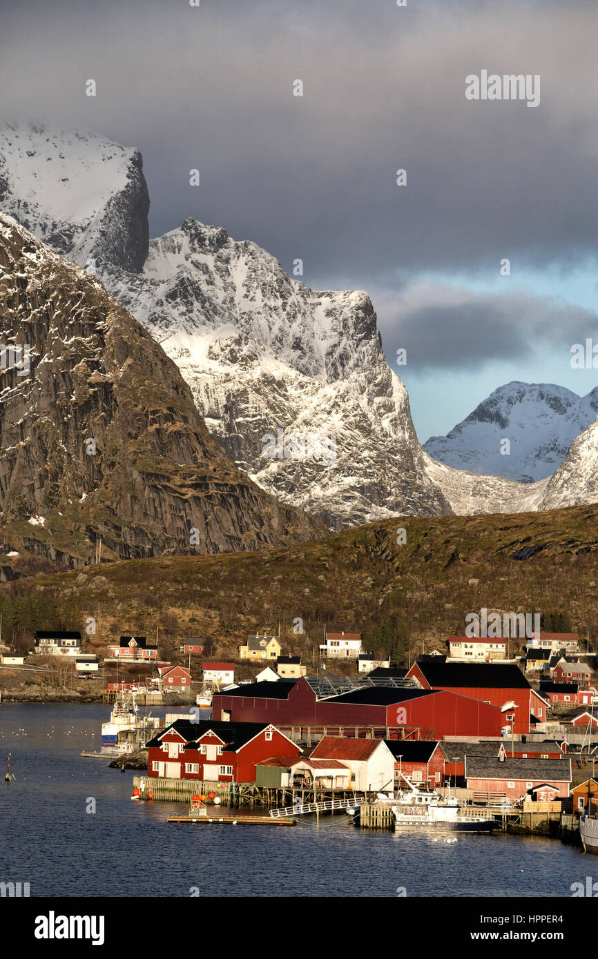 Reine Stadt, winter, Lofoten Inseln, Norwegen, Skandinavien, Europa Stockfoto