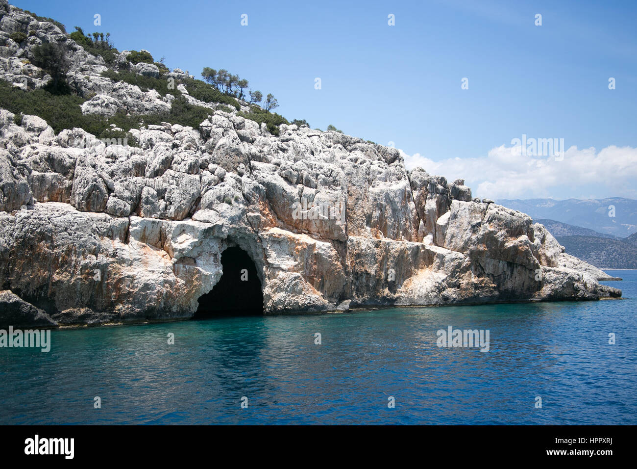 Meer in der Bucht von Uchagiz im Mittelmeer Türkei und Türkis Meer Höhle Stockfoto