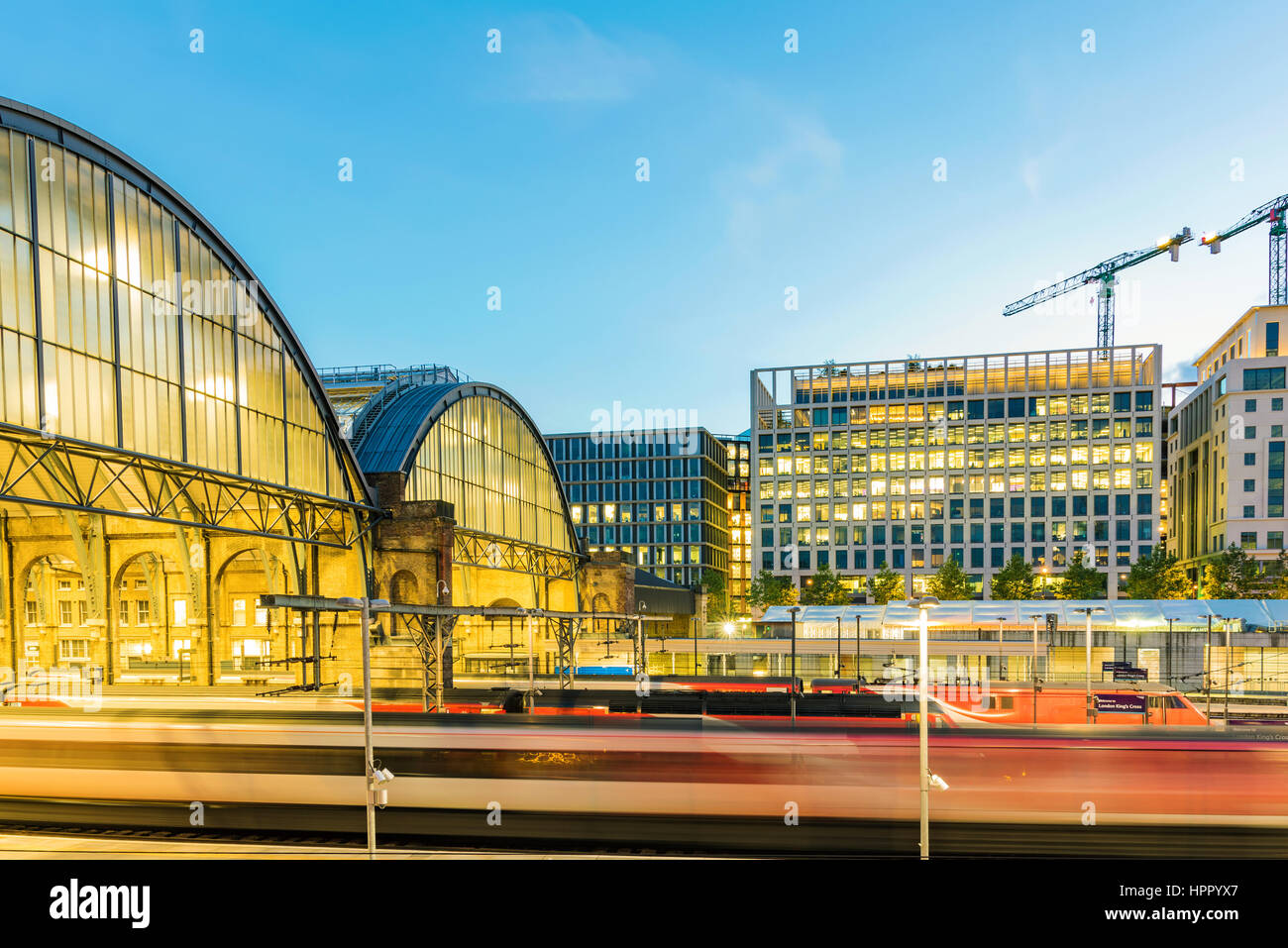 LONDON 6. Juli 2016 Das Innere des Kings cross St Pancras international Station, die einen