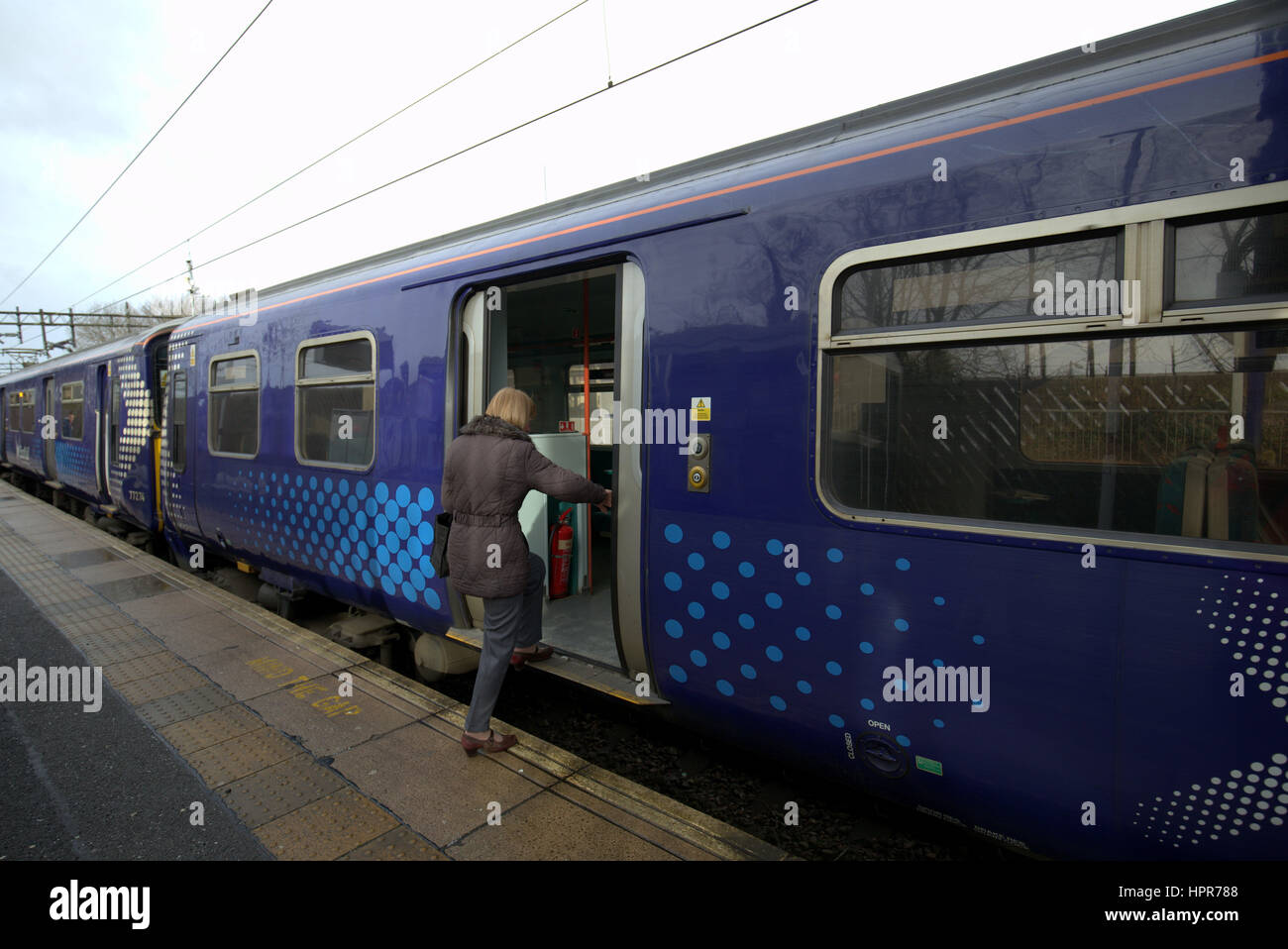 Passagier-Tourist Internat offene Türen Drumchapel Bahnhof Glasgow Stockfoto
