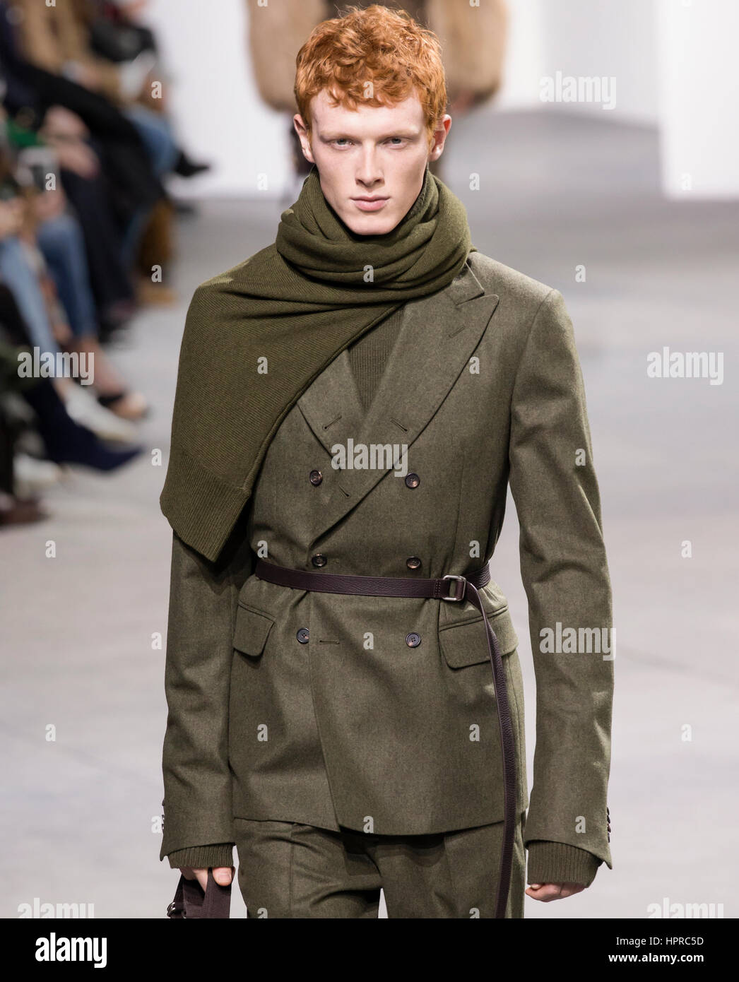 NEW YORK, NY - 14. Februar 2017: Linus Wordemann Spaziergänge die Start-und Landebahn bei Michael Kors Herbst Winter 2017 Fashion show während der New York Fashion Week im t Stockfoto