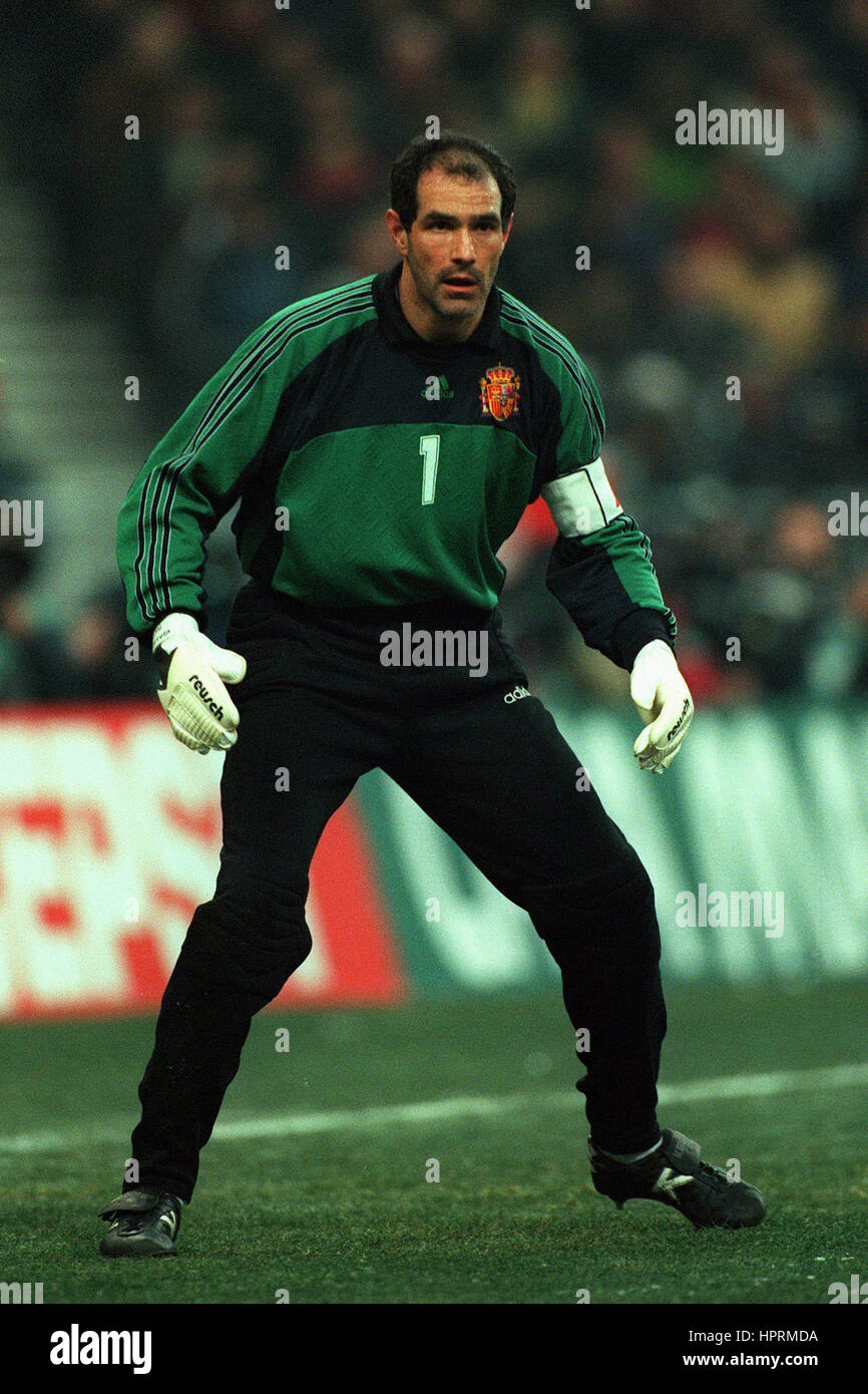 ANDONI ZUBIZARRETA Spanien & CF VALENCIA 3. Februar 1998 Stockfoto