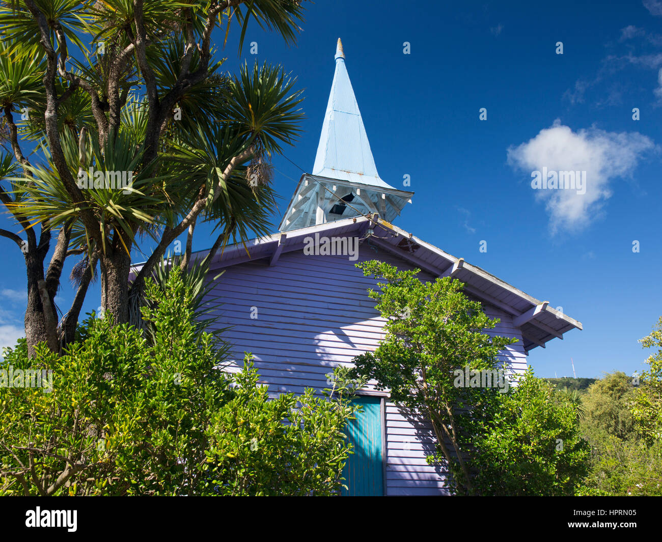 Dunedin, Otago, Neuseeland. Malerische Holzkirche Macandrew Bay, Otago Peninsula. Stockfoto