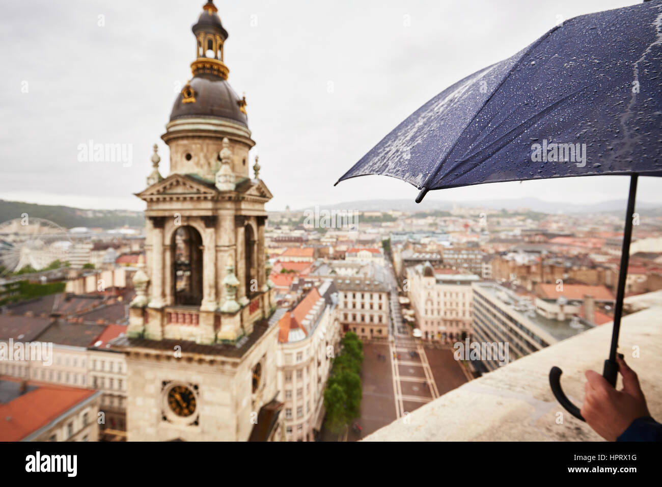 Regen Sie in der Stadt - Budapest, Ungarn Stockfoto