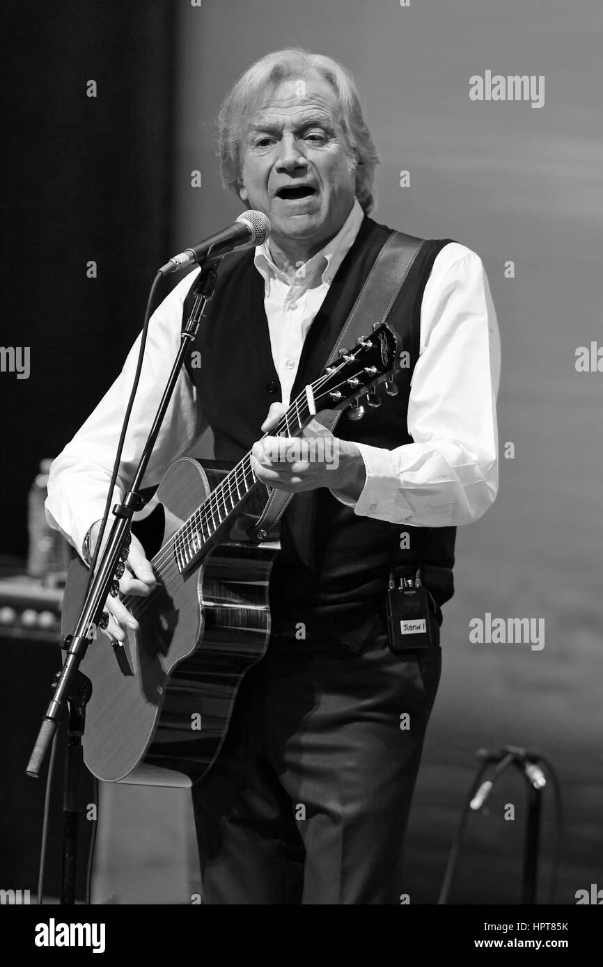 Fort Lauderdale, Florida, USA. 23. Februar 2017. Justin Hayward führt auf das Broward Center am 23. Februar 2017 in Fort Lauderdale, Florida. Bildnachweis: Mpi04/Medien Punch/Alamy Live-Nachrichten Stockfoto
