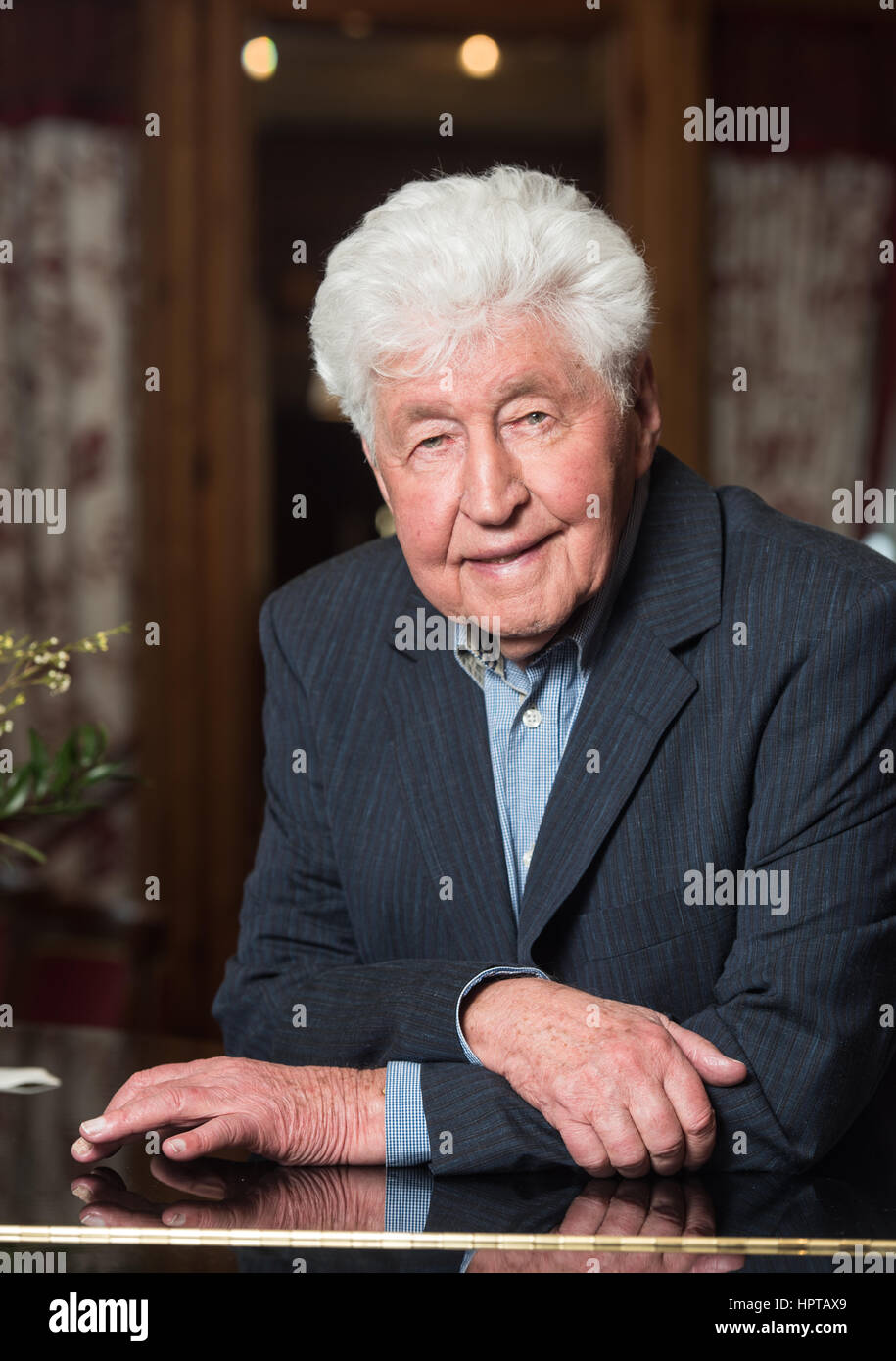 Bad Peterstal-Griesbach, Deutschland. 1. Februar 2017. Chorleiter Gotthilf Fischer in einem Hotel in Bad Peterstal-Griesbach, Deutschland, 1. Februar 2017. Foto: Patrick Seeger/Dpa/Alamy Live News Stockfoto