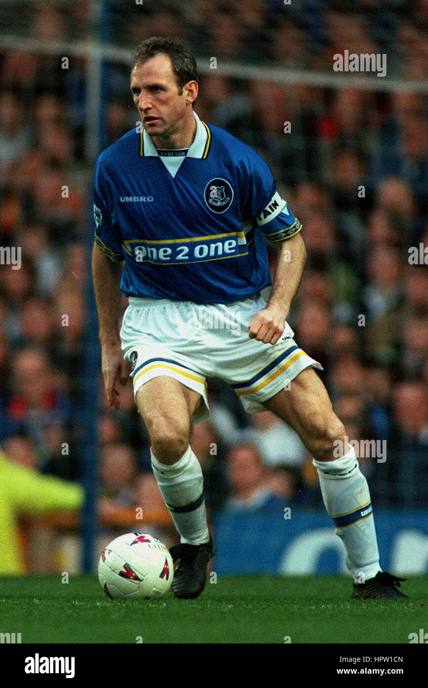 DAVE WATSON FC EVERTON 23. Februar 1998 Stockfoto