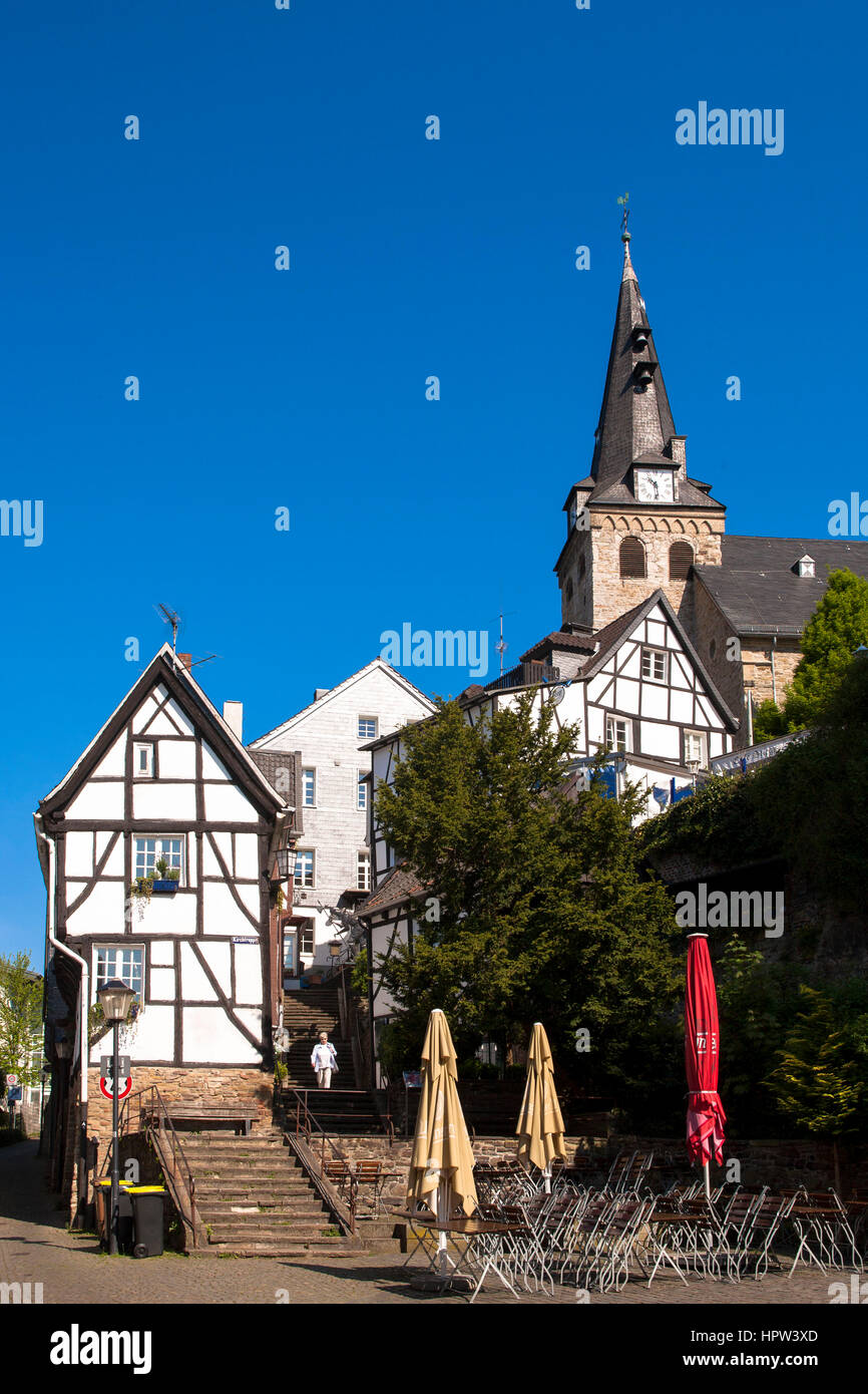 Europa, Deutschland, Ruhrgebiet, Essen-Kettwig, beherbergt auf dem Tuchmacher Platz im alten Teil der Stadt, die Marktkirche. Stockfoto