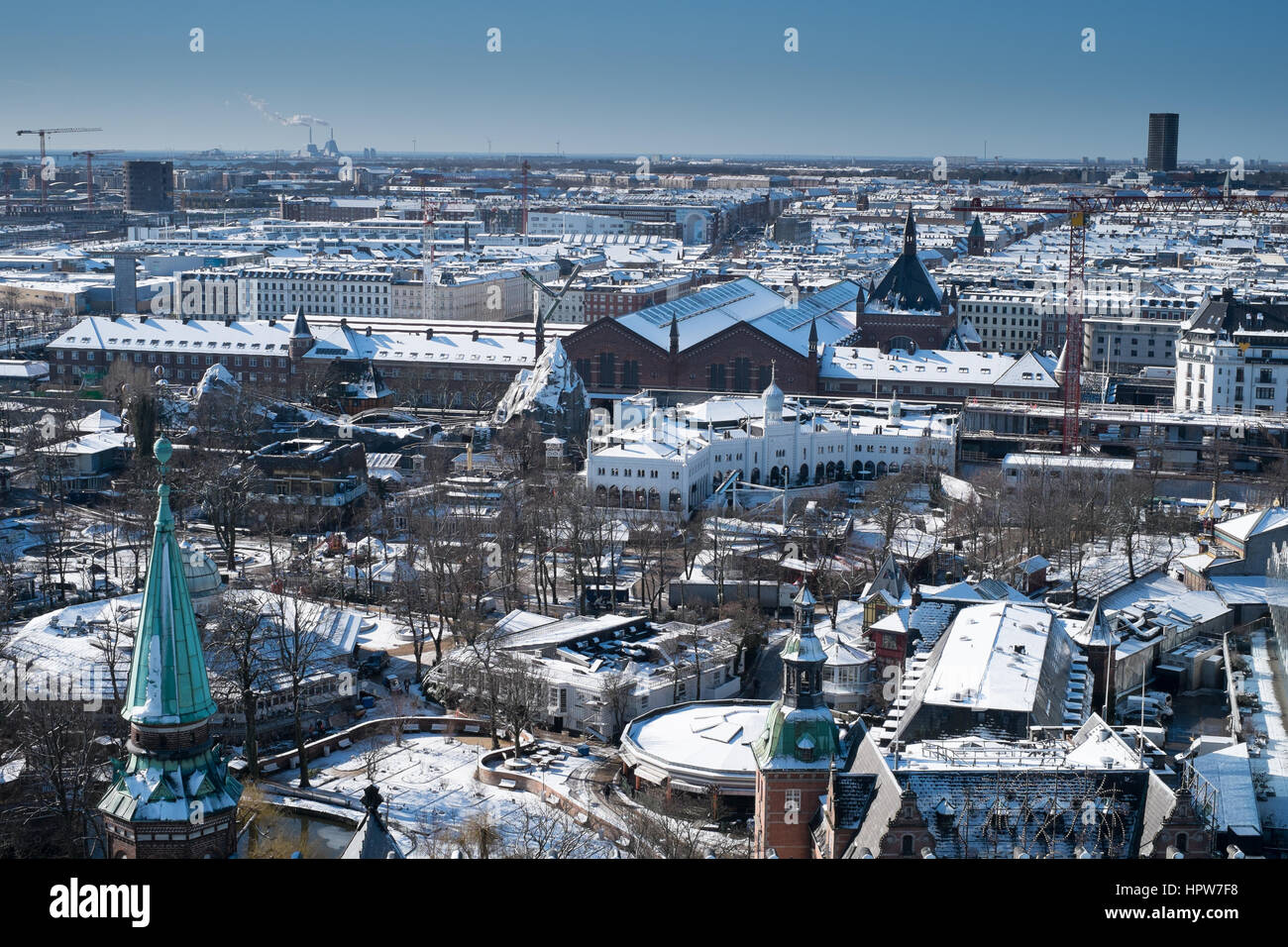 Copenhagen Winter Stadtbild nach Schnee aus dem Rathaus Turm Ansicht Westen Tivoli und Kopenhagen Hauptbahnhof in Richtung Vesterbro übernommen, Stockfoto