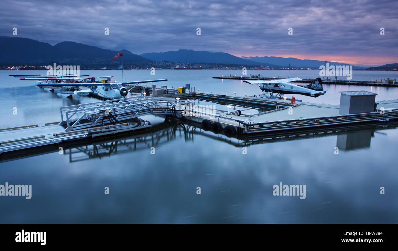 Sonnenaufgang über Vancouver Seeflughafen Stockfoto