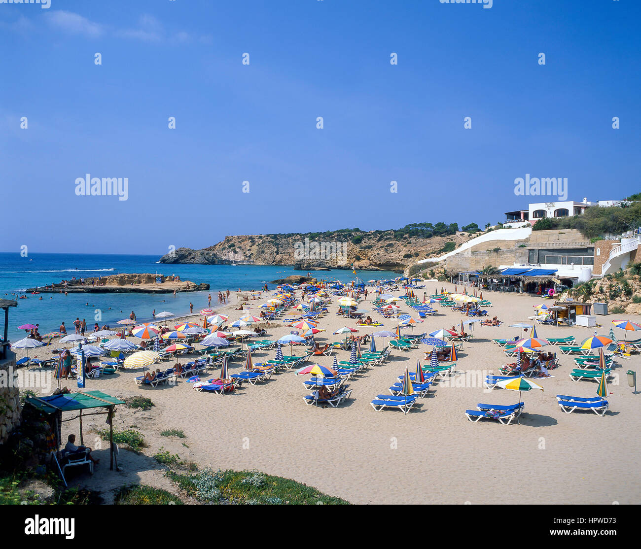 Strandblick, Cala Comte, Ibiza, Balearen, Spanien Stockfoto