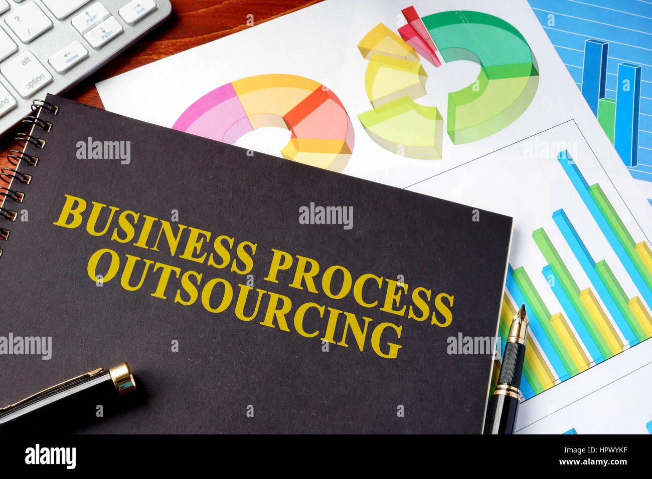 Buchen Sie mit Titel Business Process Outsourcing BPO. Stockfoto