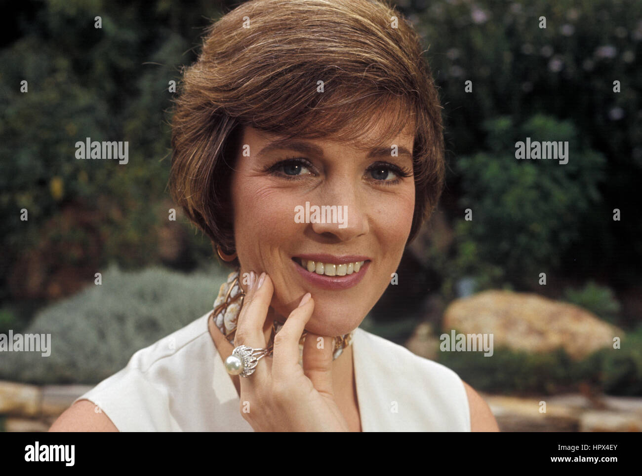 Julie Andrews fotografiert ca. 1975. Stockfoto