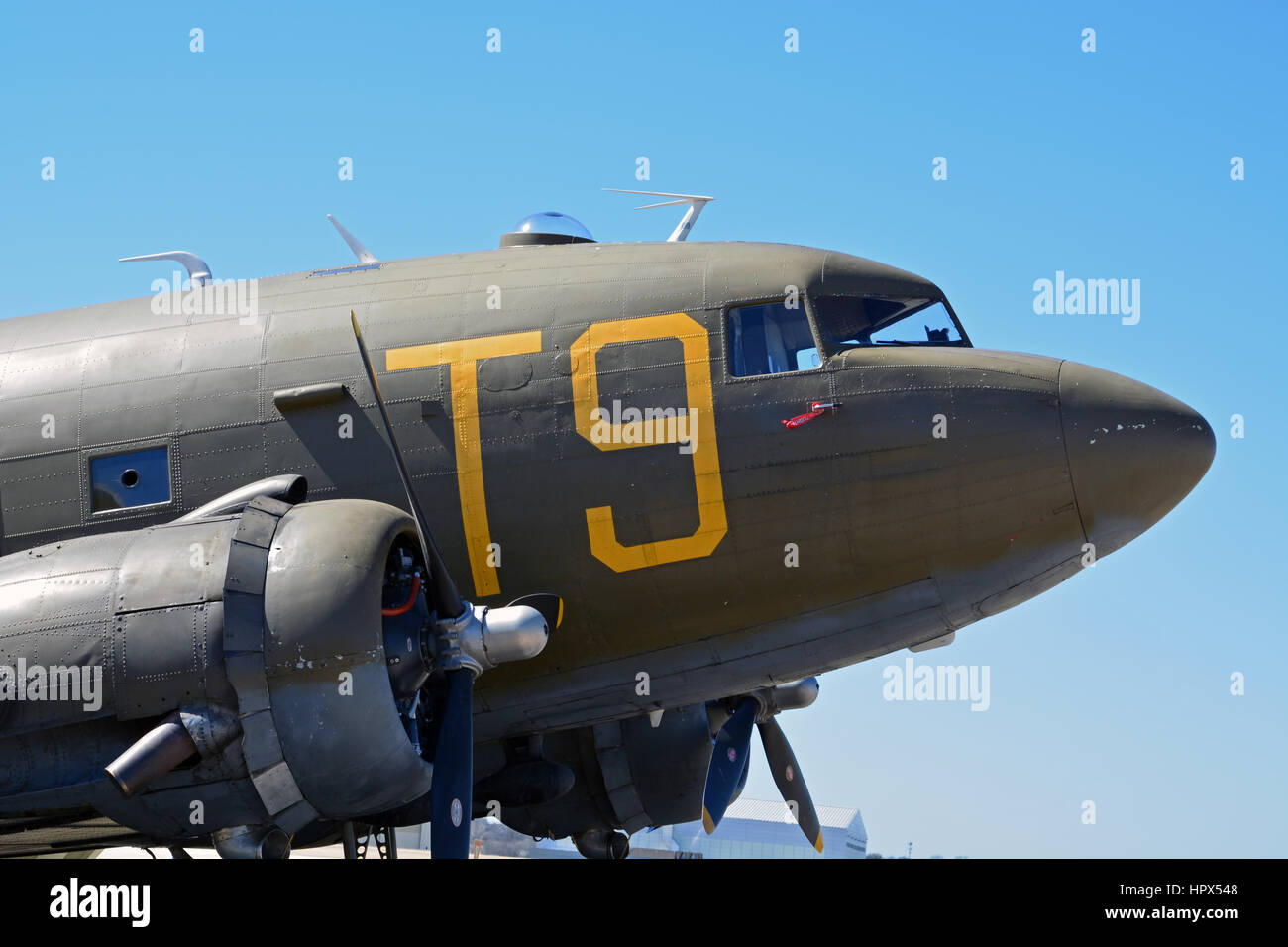 Eine Douglas C47 "Gooney Bird" Parken am Flughafen Meacham außerhalb der Vintage-fliegen-Museum in Fort Worth Texas. Stockfoto