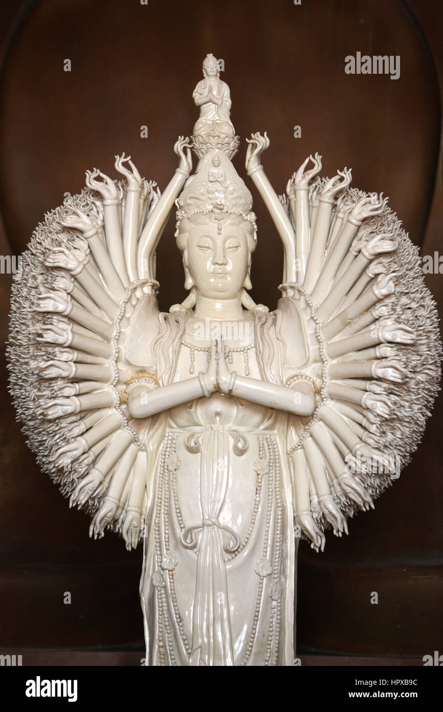 Der Avalokitesvara Bodhisattva mit tausend Armen. Stockfoto