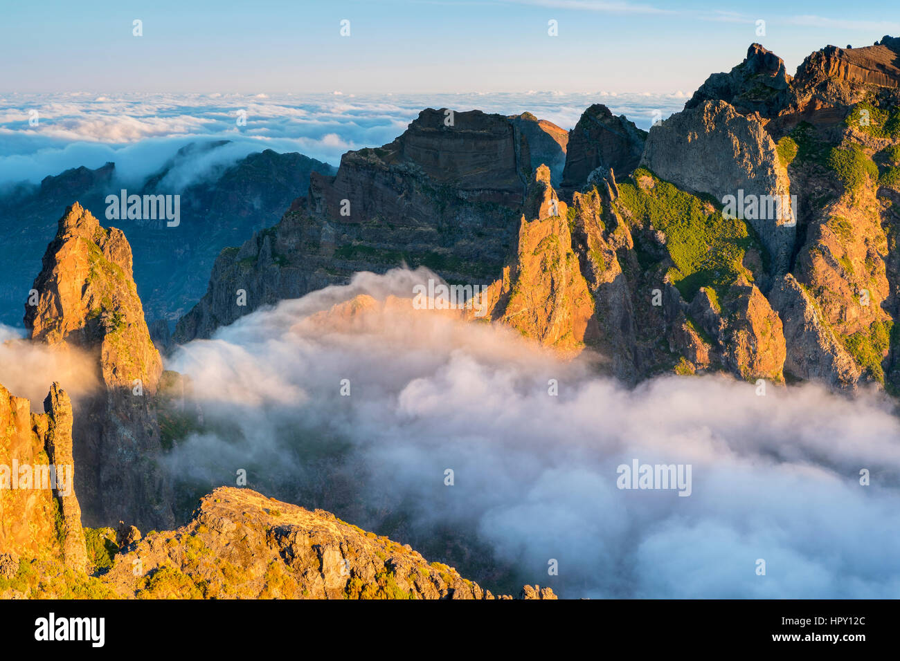Sonnenaufgang vom Pico Do Arieiro, Madeira, Portugal Stockfotografie Alamy