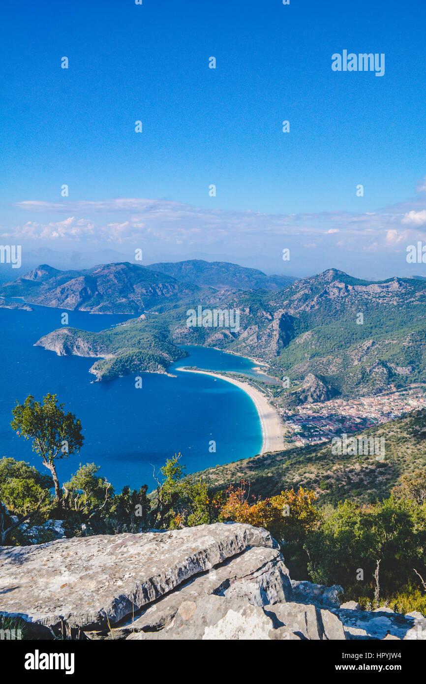 erhöhten Oludeniz Lagune Szene vom Babadag Berg. Babadagdan Ölüdeniz Lagun manzarasi Stockfoto